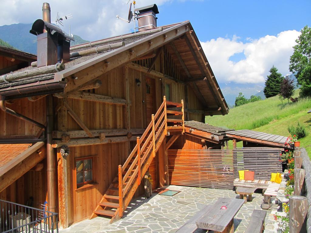 B&B Mas Di Zonadi ราบบิ ภายนอก รูปภาพ